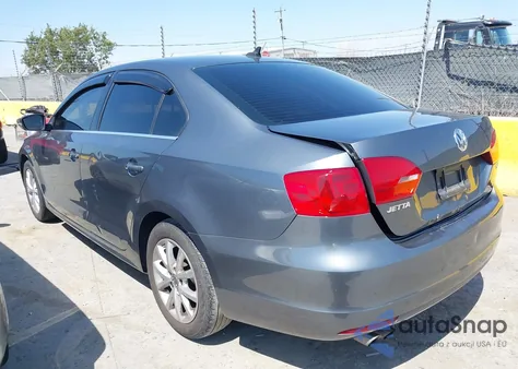 2014 Volkswagen Jetta 1.8T Se z USA, uszkodzony, nr VIN 3VWD17AJ5EM314646